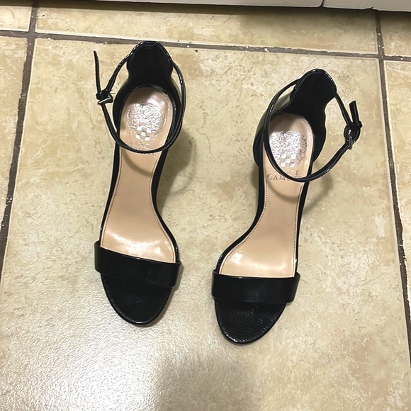 Black, Vince Camuto heels - SIZE 6 & a half - Picture 4 of 4